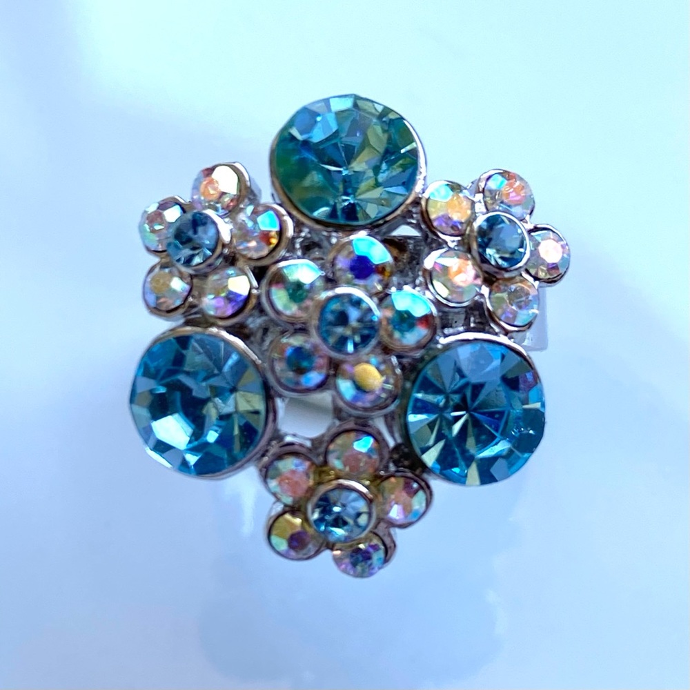✨New without Tags Stunning Adjustable Cocktail Ring